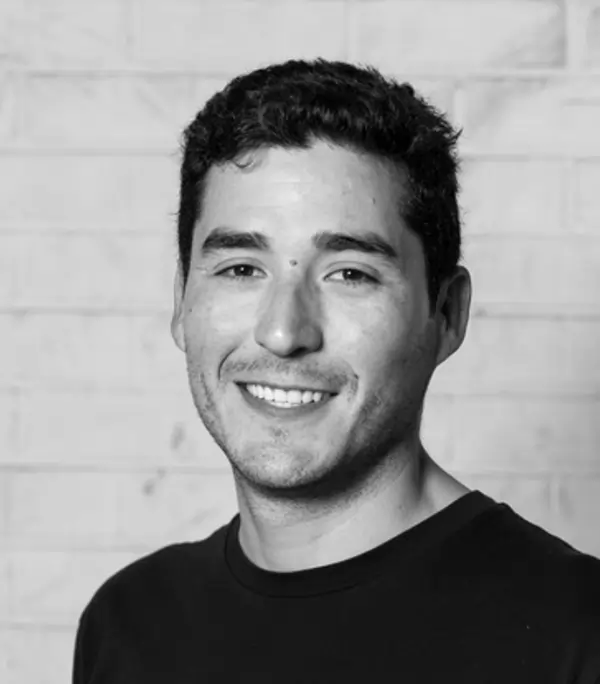 Author <span style="color:#f8df0c;;">| </span>Facundo Soto